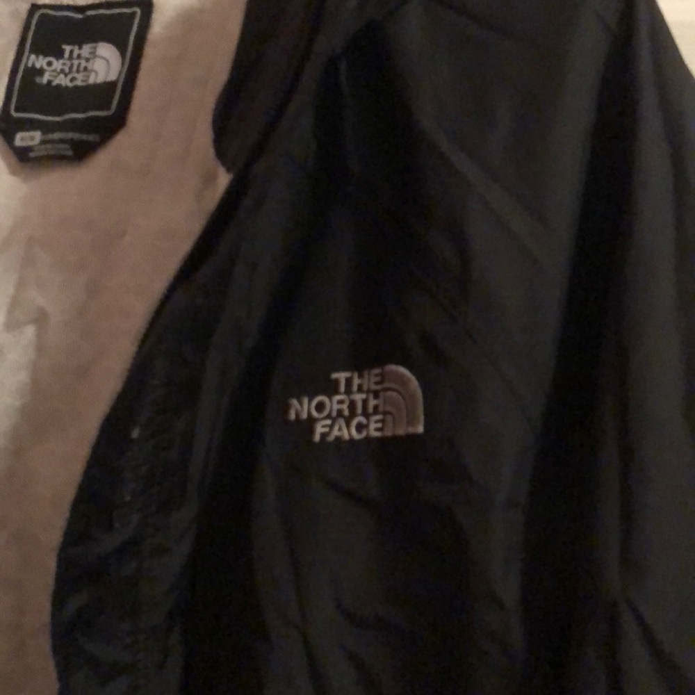 The North Face Womens Venture Rain Jacket Medium - Picture 5 of 7